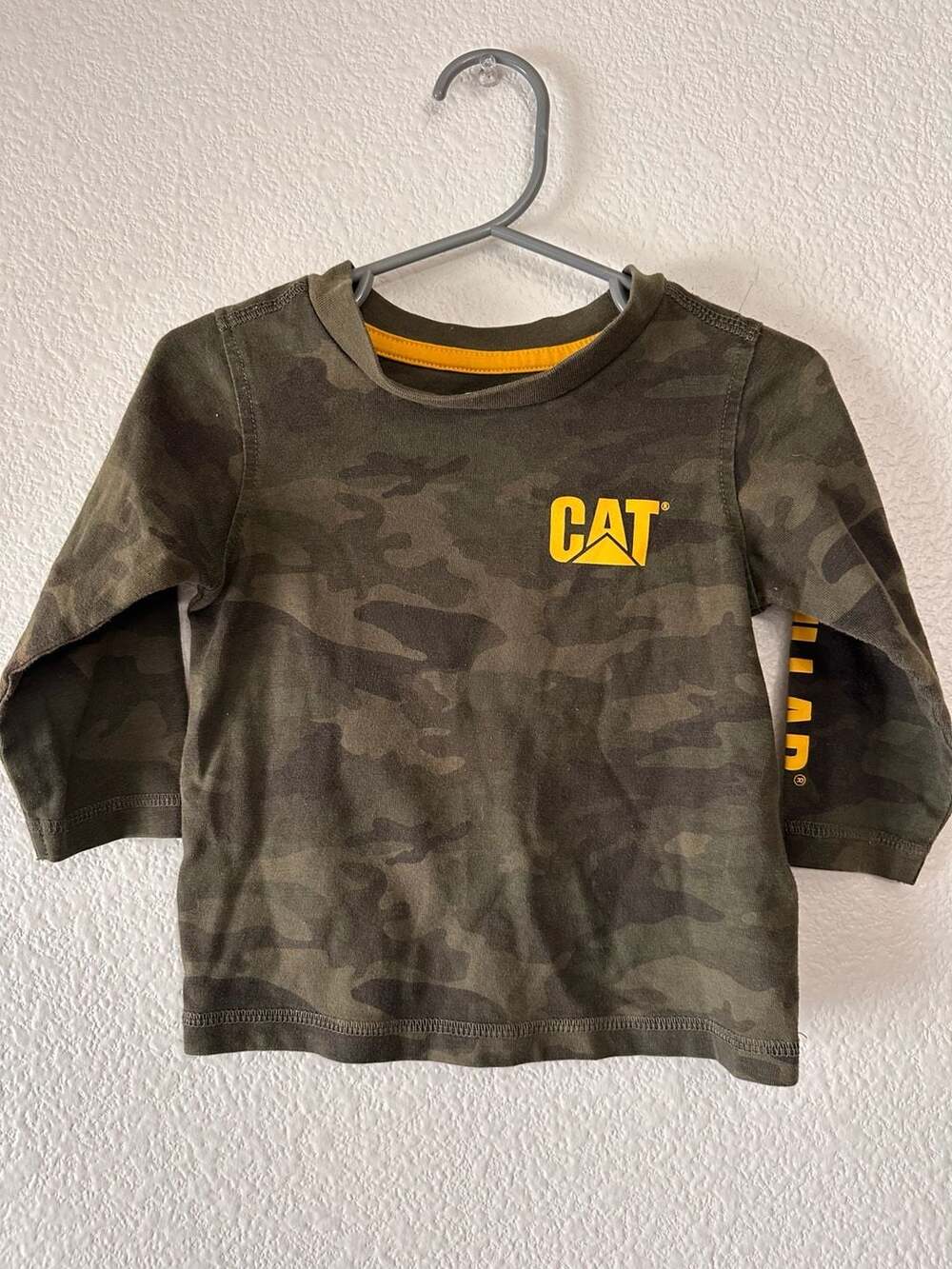 Caterpillar CAT Logo Long Sleeve T-Shirt Size 12M Camo